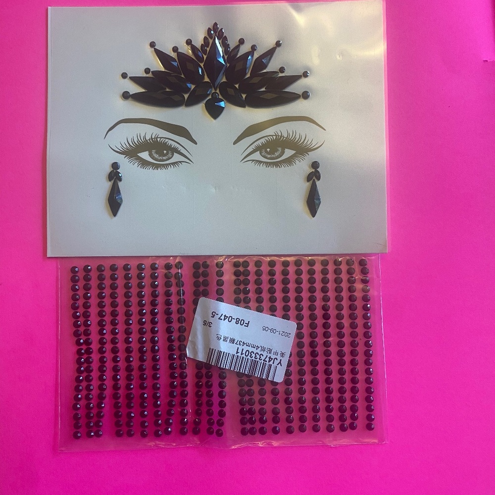 (1) Face JEWELRY WITH BONUS (1)JEWELS